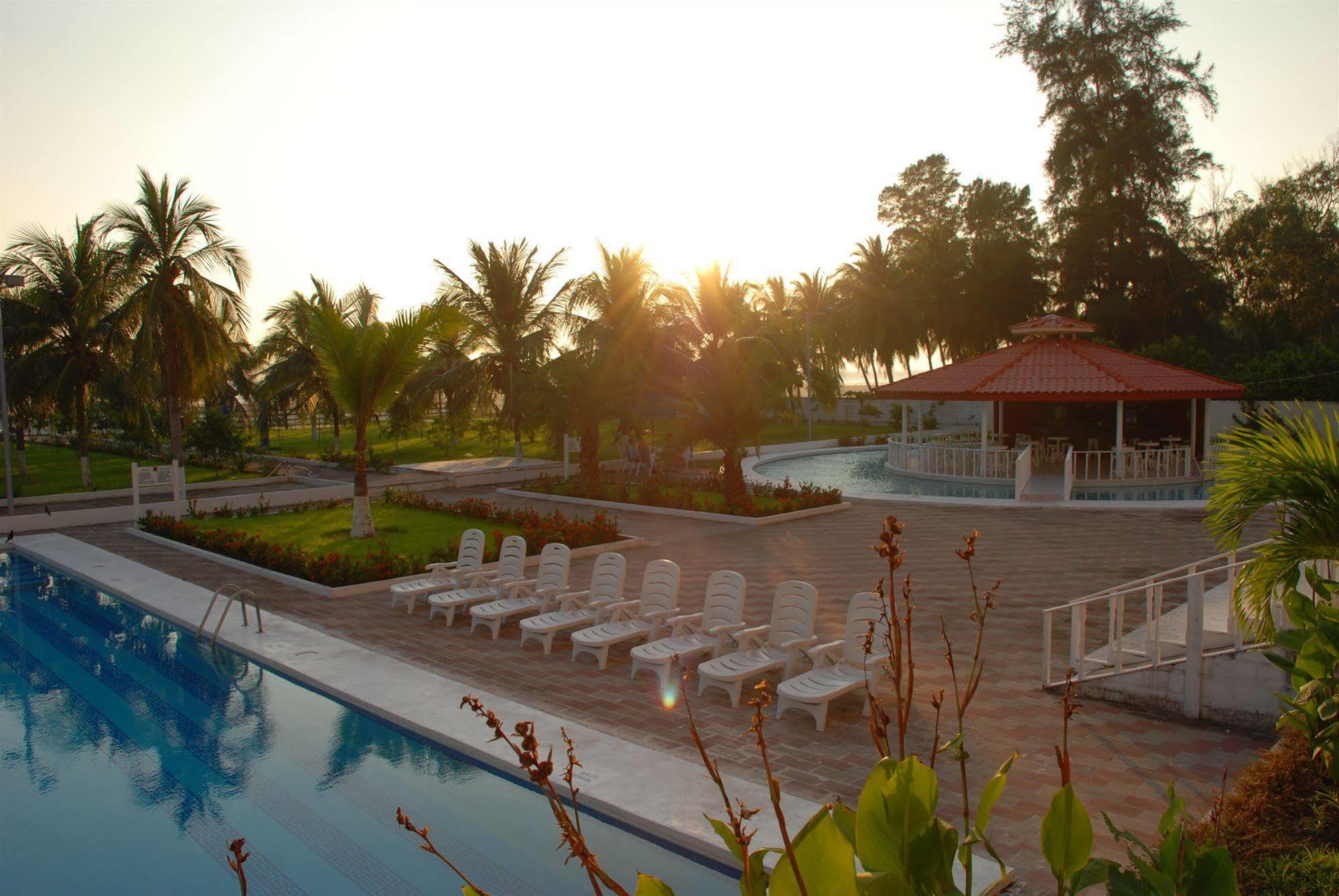 Hotel Bahia Dorada San Luis La Herradura Buitenkant foto